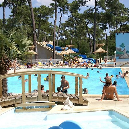 Camping Le Dauphin Saint-Georges-de-Didonne Exterior photo